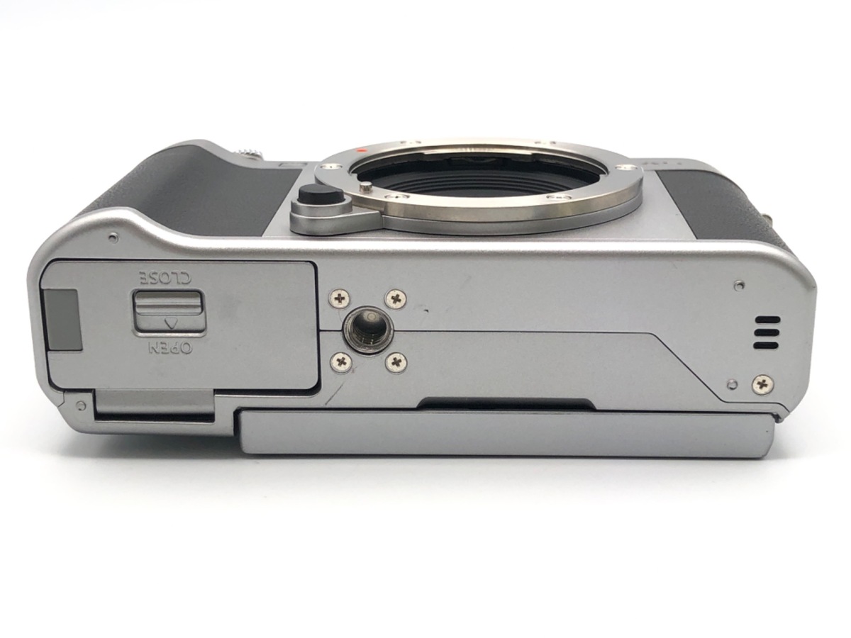 中古：AB(良品)】フジフイルム X-A5 ボディ シルバー